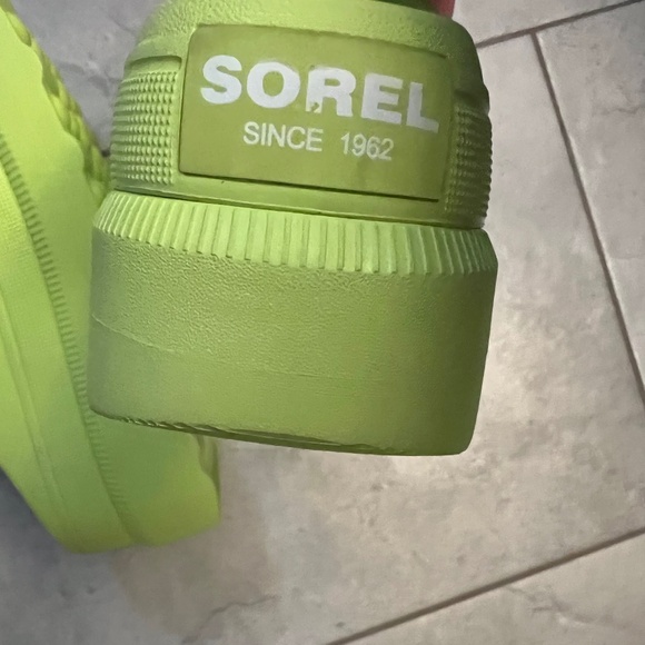 Sorel Clogs NWOT - Picture 7 of 11